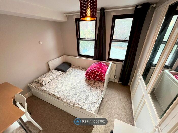 3 Bedroom Terraced House To Rent In Henfield Road, London, SW19