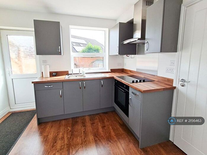 3 Bedroom Terraced House To Rent In Wallis Road, Kettering, NN15