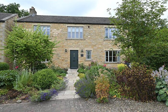 4 Bedroom Detached House For Sale In Needham Garth, Carperby, Leyburn, DL8
