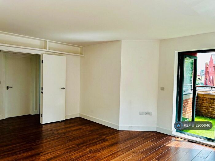 1 Bedroom Flat To Rent In Reservoir Studios, London, E1W