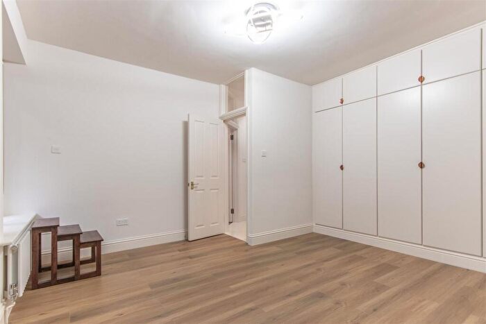2 Bedroom Apartment To Rent In Fitzjohn Avenue, Hampstead, NW3