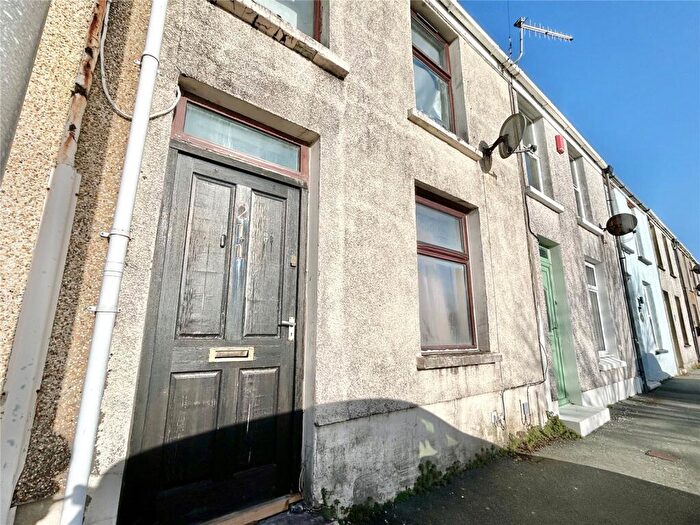 3 Bedroom Terraced House For Sale In Robert Street, Milford Haven, Pembrokeshire, SA73