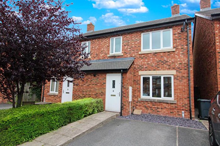 2 Bedroom Terraced House For Sale In Alva Close, Guiseley, Leeds, LS20