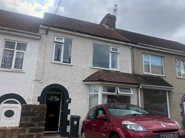 3 Bedroom House To Rent In Northend Avenue, Bristol, BS15