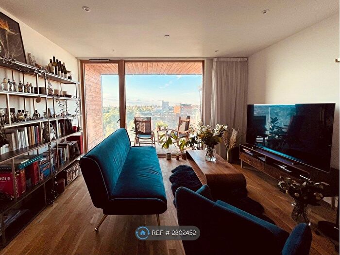 2 Bedroom Flat To Rent In St Mark's Square, Bromley, BR2