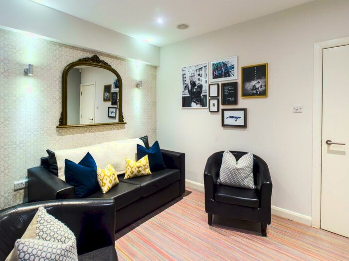 4 Bedroom Terraced House To Rent In Guildford Street, Stoke, ST4