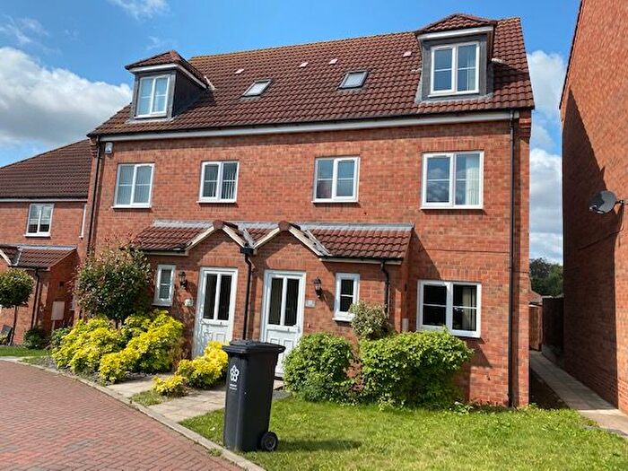 4 Bedroom Semi-Detached House To Rent In Harleston Close, Leicester, LE5