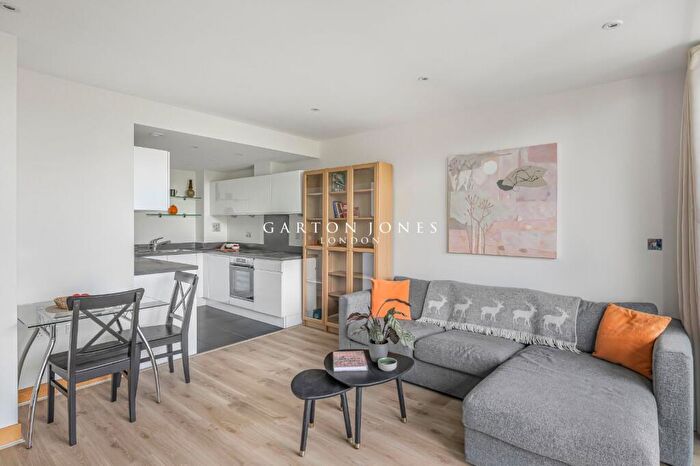1 Bedroom Apartment For Sale In Oswald Building, Queenstown Road, London, SW11
