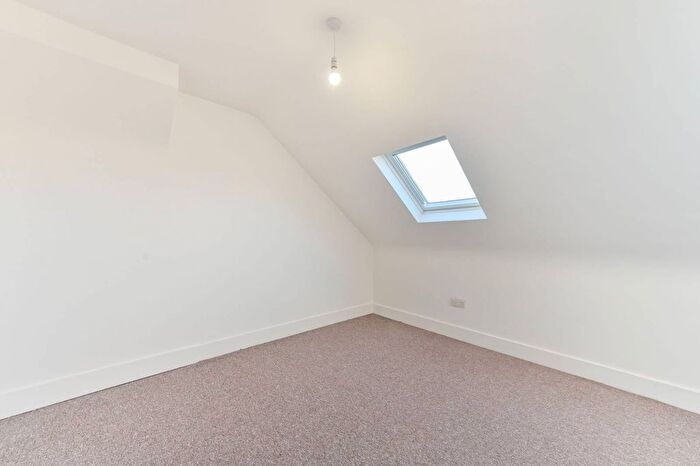 1 Bedroom Flat To Rent In Neasden Lane North, Neasden, London, NW10