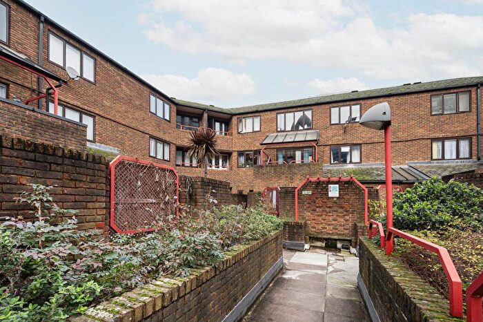 5 Bedroom Flat To Rent In New Goulston Street, Spitalfields, London, E1