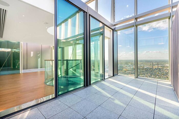2 Bedroom Penthouse For Sale In Saffron Central Square, Croydon, CR0