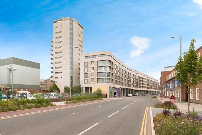 2 Bedroom Flat For Sale In Canal Street, Nottingham, Nottinghamshire, NG1