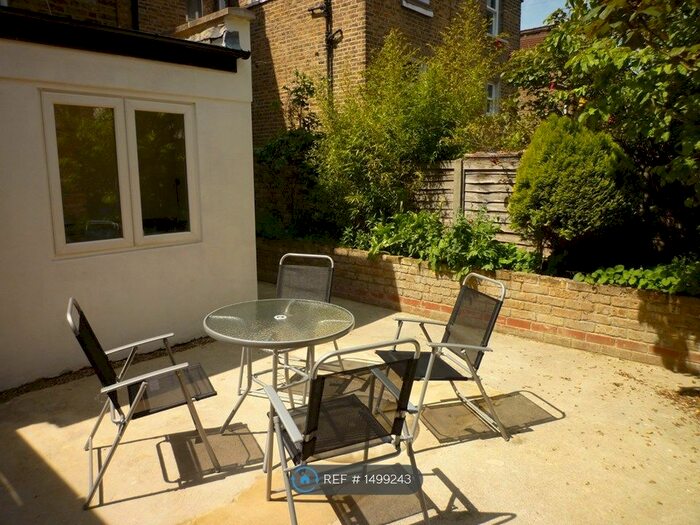 6 Bedroom Terraced House To Rent In Camberwell, London, SE5