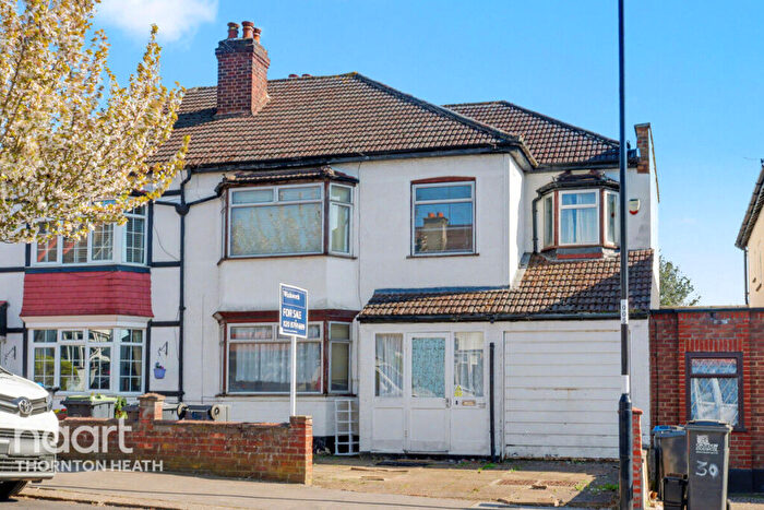 4 Bedroom Semi-Detached House For Sale In Maryland Road, Thornton Heath, CR7