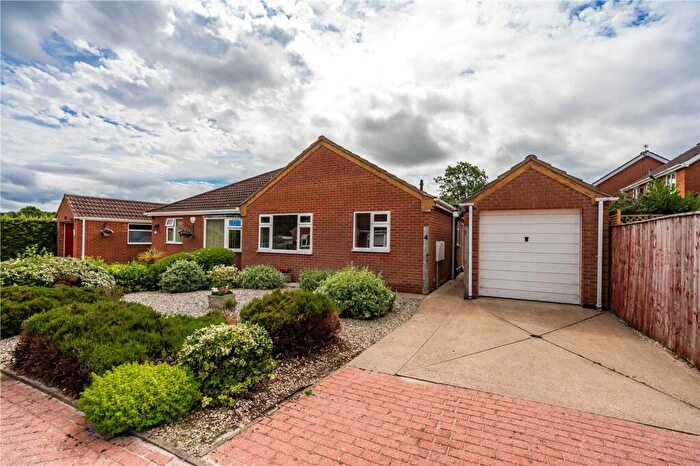 2 Bedroom Property For Sale In Albertine Court, Waltham, DN37