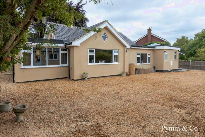 4 Bedroom Detached Bungalow For Sale In School Lane, Little Melton, NR9