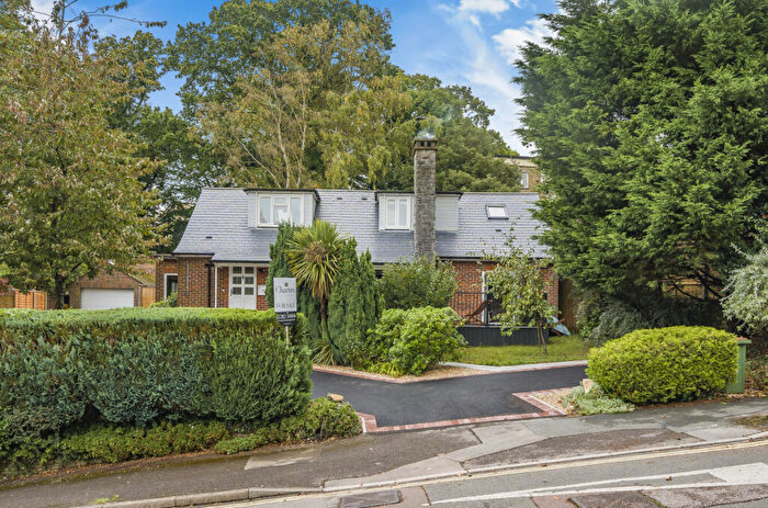 4 Bedroom Detached House For Sale In Holly Hill, Bassett, Southampton, Hampshire, SO16