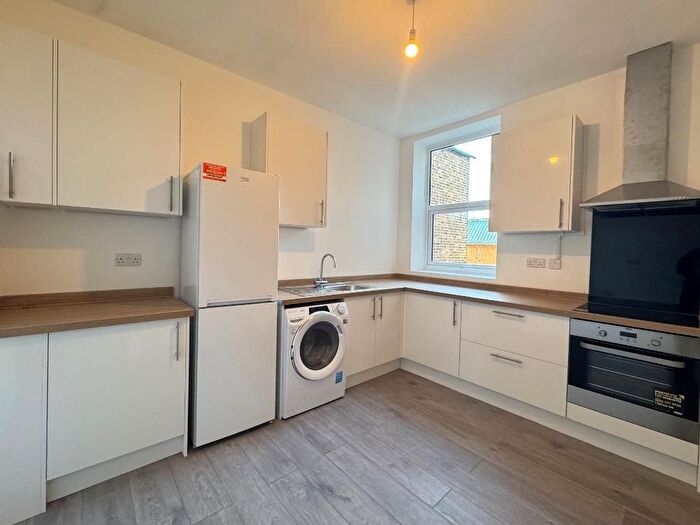 4 Bedroom Maisonette To Rent In Hither Green Lane, London, SE13