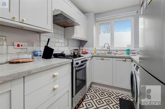 2 Bedroom Flat To Rent In Baildon Street, Deptford, London, SE8