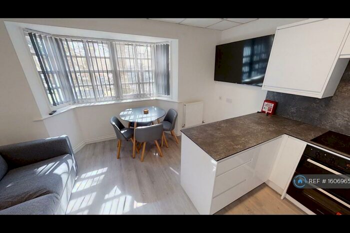 5 Bedroom Flat To Rent In Whitson Street, Bristol, BS1