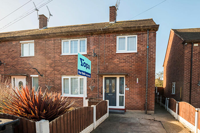 3 Bedroom End Of Terrace House For Sale In Atherton Road, Ellesmere Port, CH65