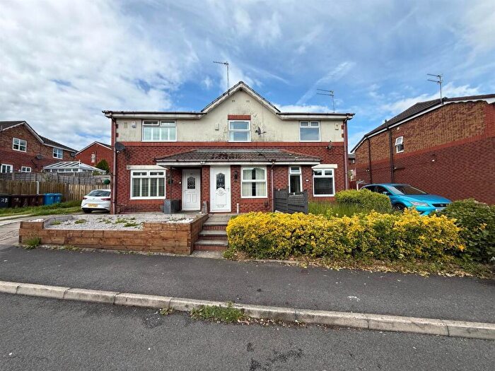 2 Bedroom House For Sale In April Close, Oldham, OL8