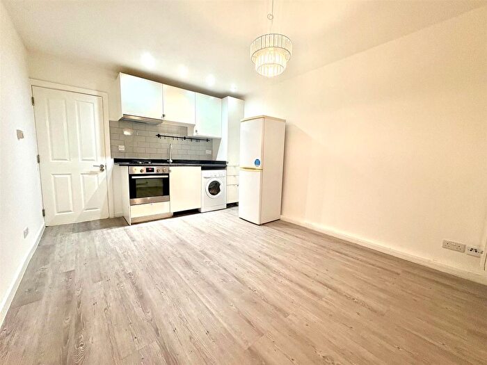 2 Bedroom Property To Rent In Fortess Road, London, NW5