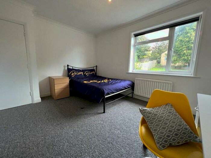 5 Bedroom Semi-Detached House To Rent In Medmerry Hill, Brighton, BN2