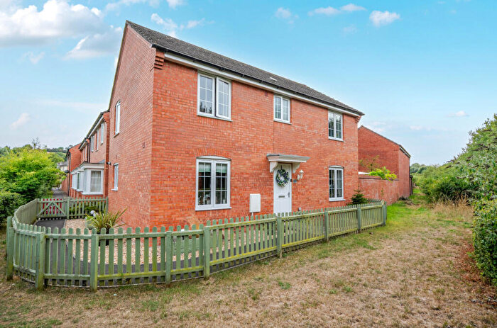4 Bedroom Detached House For Sale In Sharpham Road, Glastonbury, BA6