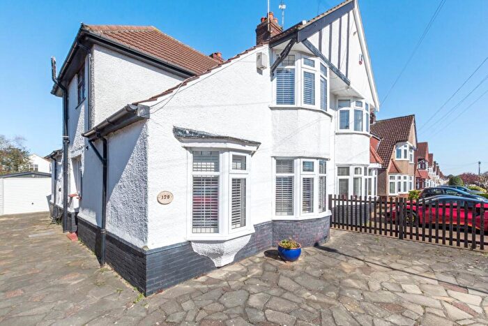 3 Bedroom Semi Detached House For Sale In Falconwood Avenue, Welling, DA16