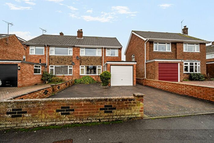 3 Bedroom Semi Detached House For Sale In Clarendon Drive, Royal Wootton Bassett, SN4