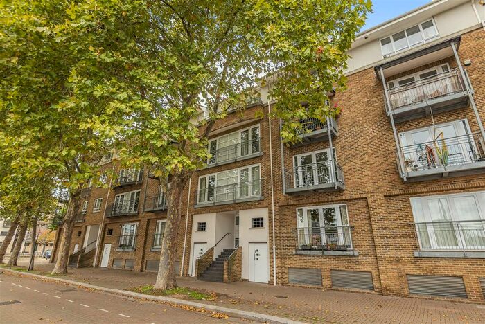 2 Bedroom Flat To Rent In Rope Street, London, SE16