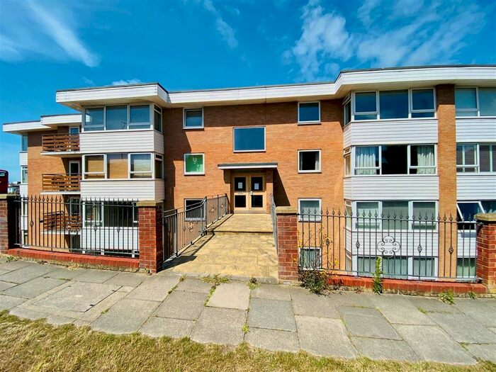 2 Bedroom Flat To Rent In Roedean Road, Brighton, BN2