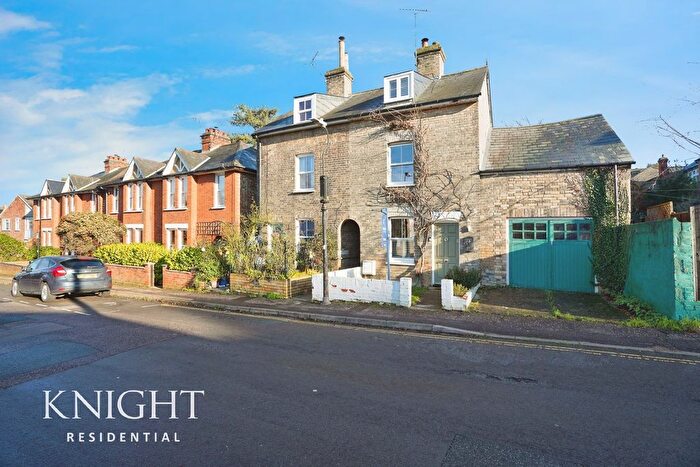 3 Bedroom Semi Detached House For Sale In Sussex Road, Colchester, CO3