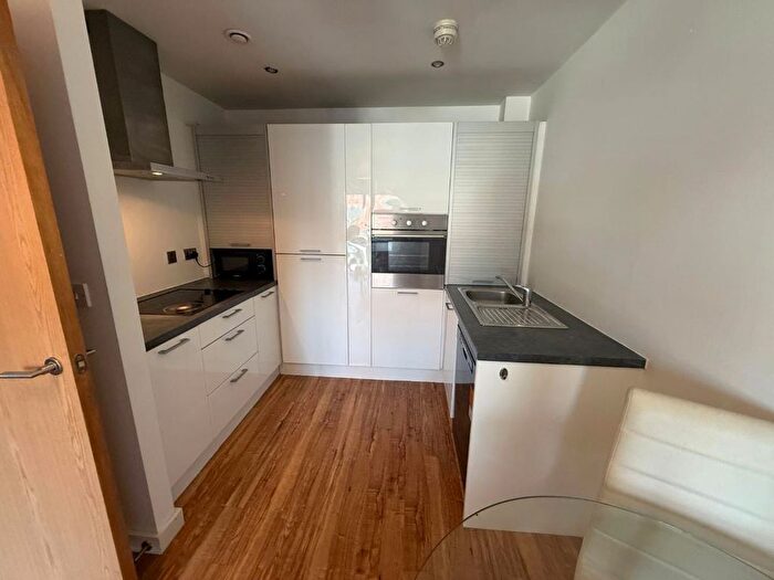 2 Bedroom Flat For Sale In Apartment The Gallery, Plaza Boulevard, Liverpool, Merseyside, L8