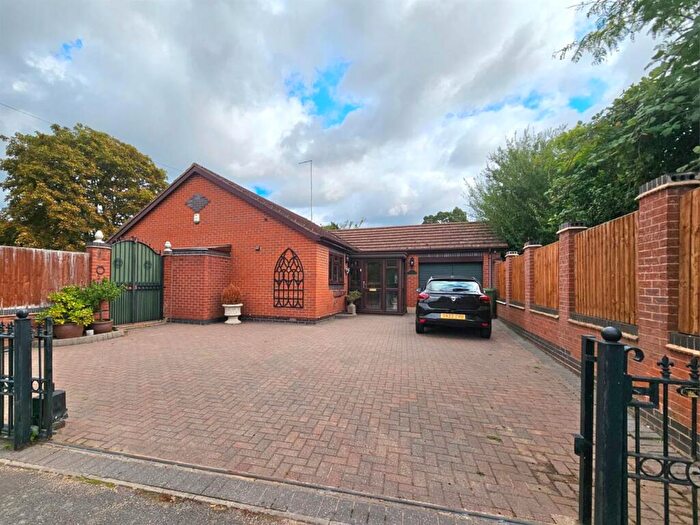 3 Bedroom Detached Bungalow For Sale In Wagon Lane, Olton, Solihull, B92