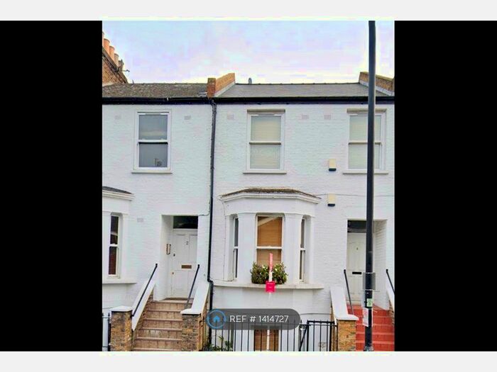 Studio To Rent In Wells Road, London, W12