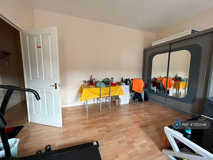 2 Bedroom Flat To Rent In Sudbury Court, Chadwell Heath, Romford, RM6