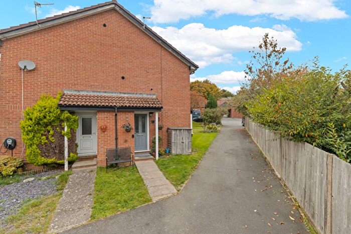 1 Bedroom End Of Terrace House For Sale In Barnett Way, Uckfield, East Sussex, TN22