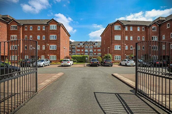 2 Bedroom Flat To Rent In Waterside, Bridgewater Street, Sale, M33