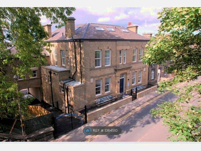 2 Bedroom Flat To Rent In Wentworth Court, Sheffield, S36