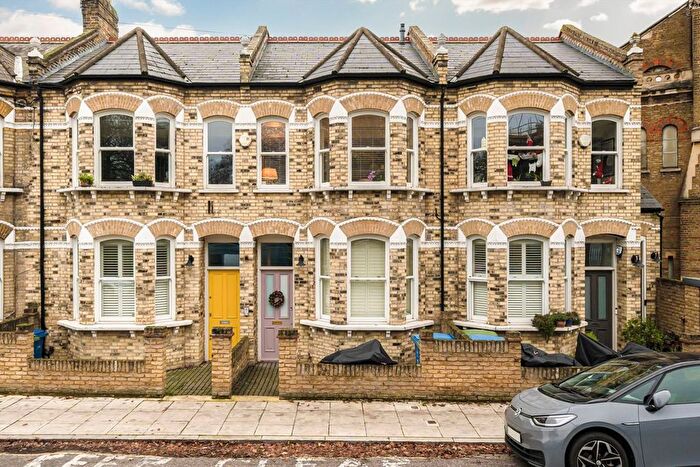 1 Bedroom Flat To Rent In Oakley Place, London, SE1