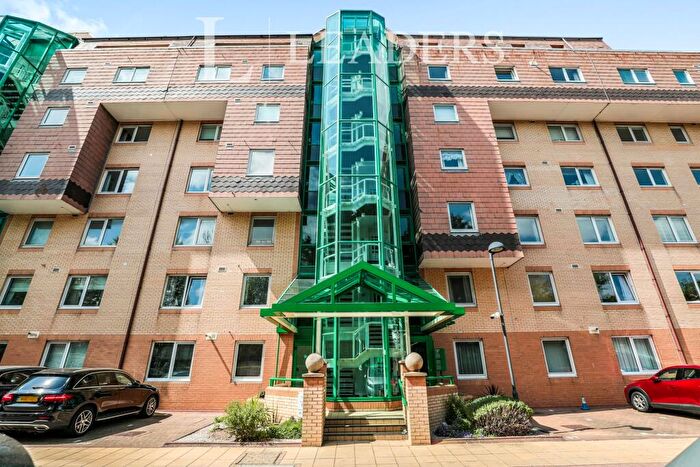2 Bedroom Apartment To Rent In Oyster Quay, Port Solent, PO6