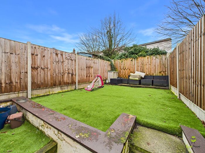 2 Bedroom Terraced House For Sale In Lyndon Road, Belvedere, Kent, DA17