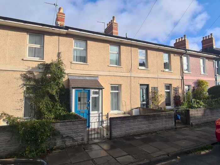2 Bedroom House To Rent In Queens Road, Penarth, CF64