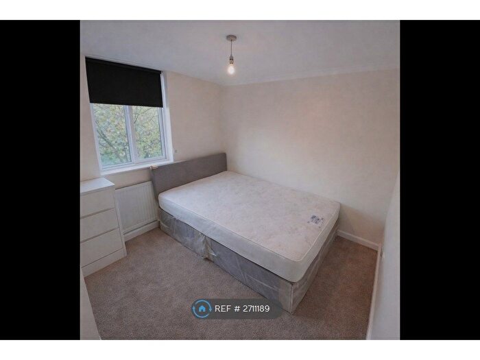 3 Bedroom Flat To Rent In Russell House, London, E6