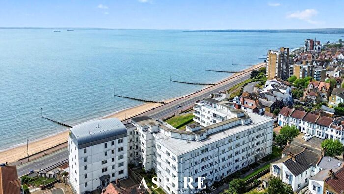 3 Bedroom Apartment For Sale In Seaforth Road, Westcliff-On-Sea, SS0