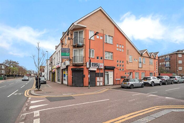 1 Bedroom Apartment For Sale In High Road Leytonstone, London, E11