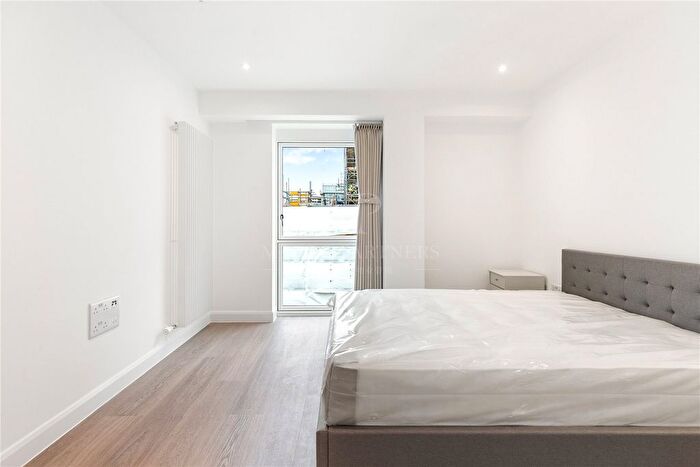 1 Bedroom Flat To Rent In Ellipse House, Royal Eden Docks, London, E16