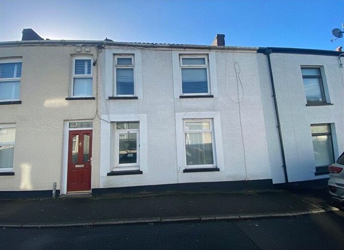 3 Bedroom Terraced House To Rent In Yeo Street, Resolven, Neath, Neath Port Talbot., SA11